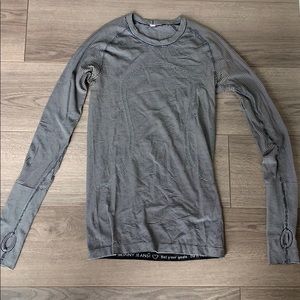 Lululemon running long sleeve